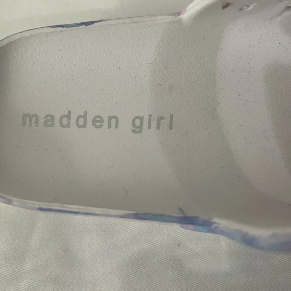 Madden Girl Multicolor Buckle‎ Slip On Sandals, Brand New